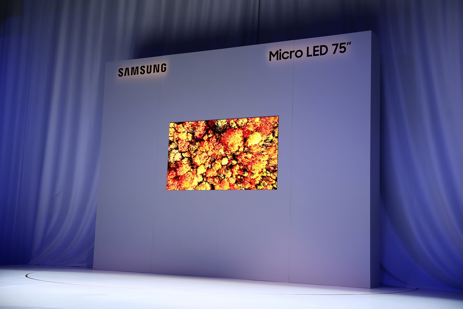 micro-oled-ekranlarin-bazarda-kutlevi-hal-almalari-ucun-mueyyen-zaman-lazim-olacaq