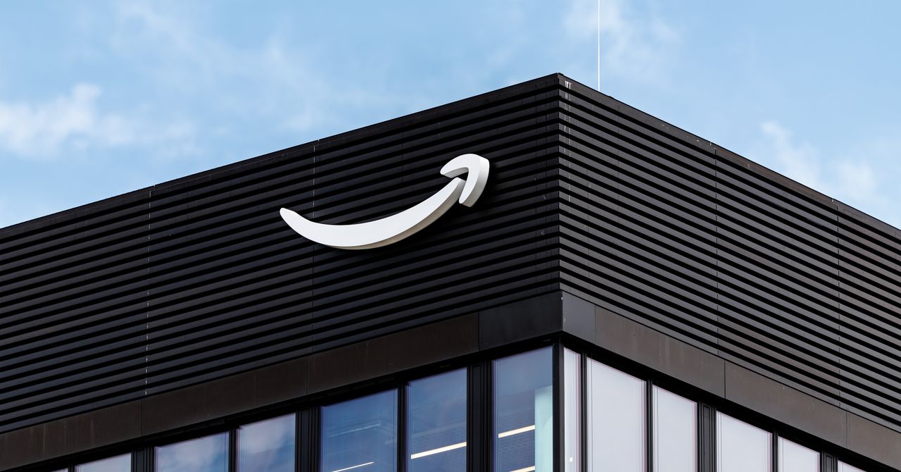 Amazon məlumat mərkəzi olan icmalara 1 milyard dollar vəd edir