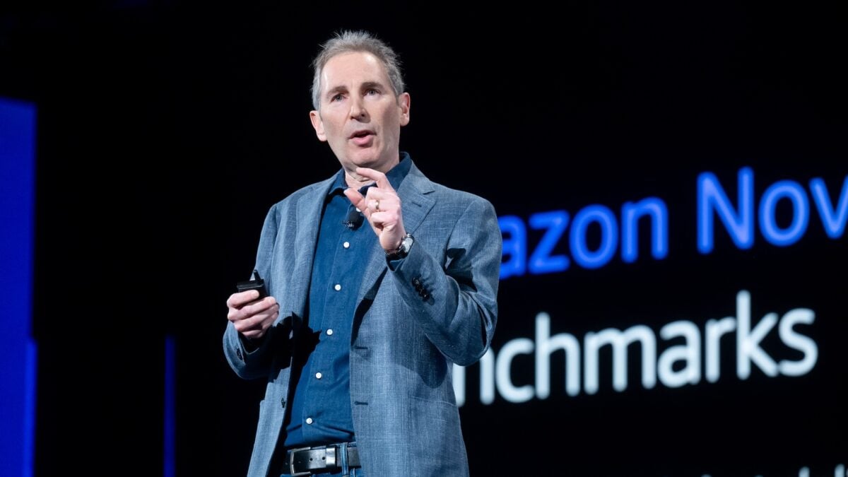 Amazon mühəndislərdən AI istifadəsini süni şəkildə artırmamağı istədi