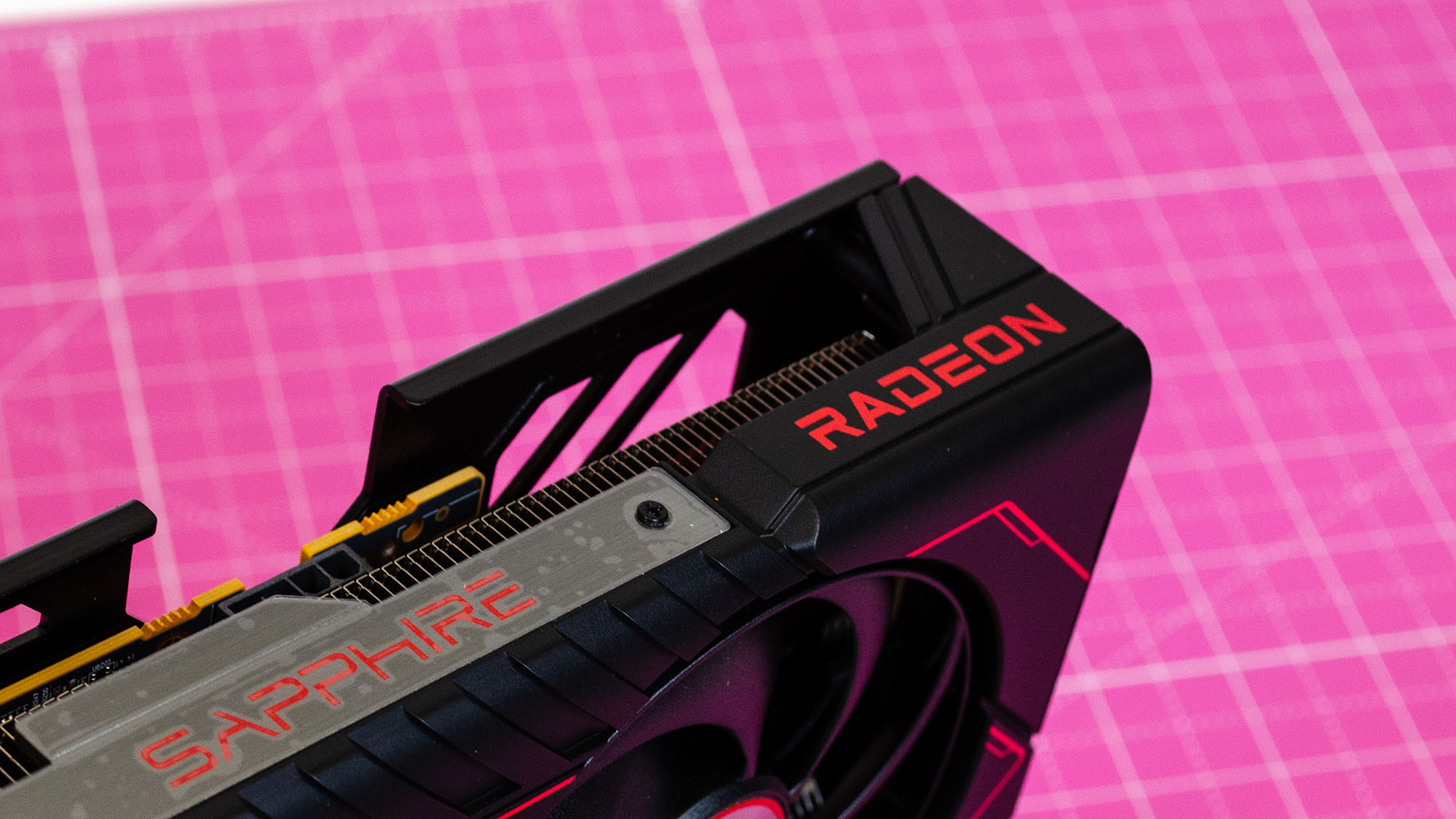 AMD 2027-ci ildə AI və məlumat mərkəzləri üçün çip təchizatını artıracaq