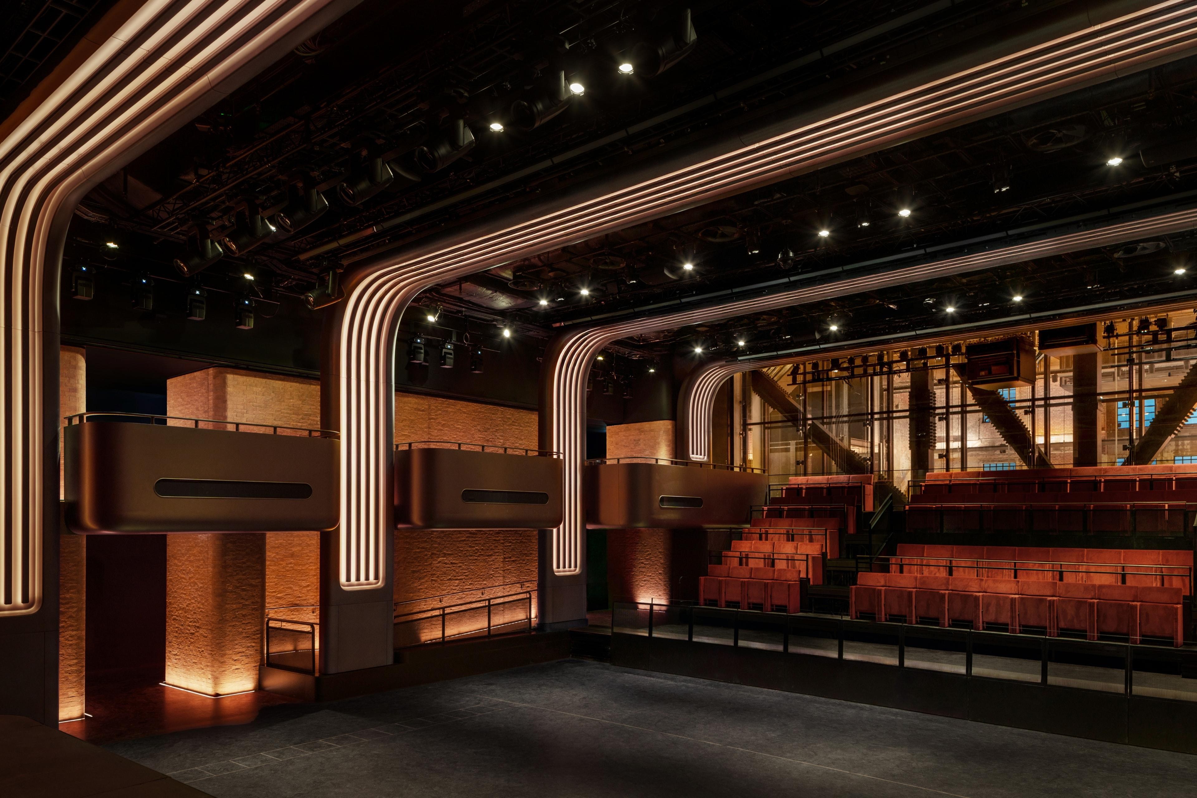 Apple Londonda 600 nəfərlik konsert zalı və radio studiyaları açacaq
