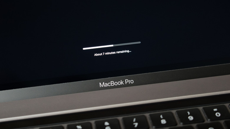 Apple macOS 27 Golden Gate-i təqdim etdi, Intel Mac-lər dəstəklənmir