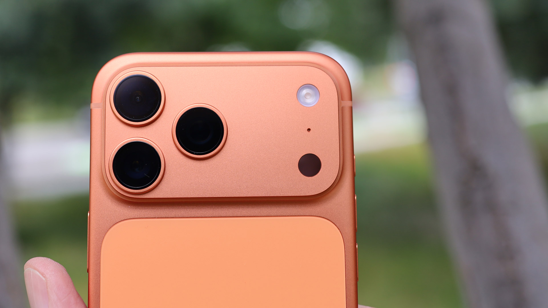 Apple qəfil əldən alınan iPhone-u avtomatik kilidləyən sistem hazırlayır