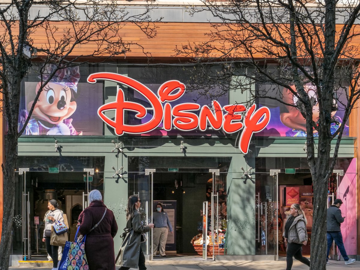 Disney AI startapının sabiq rəhbərini ilk baş texnologiya direktoru seçdi