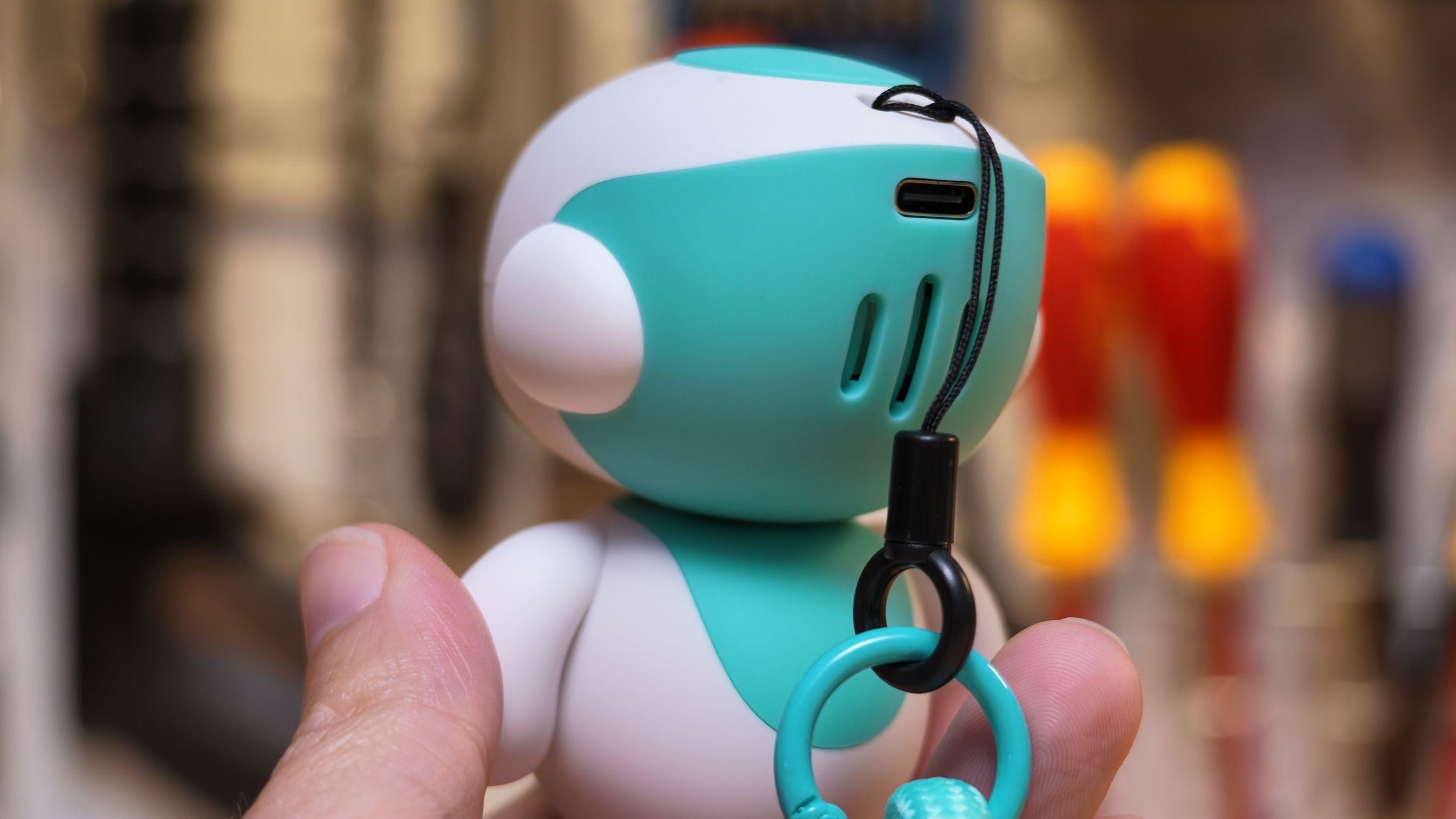 Eiliko robotundakı boşluq 13 milyon söhbəti, 68 000 cihazı riskə atıb