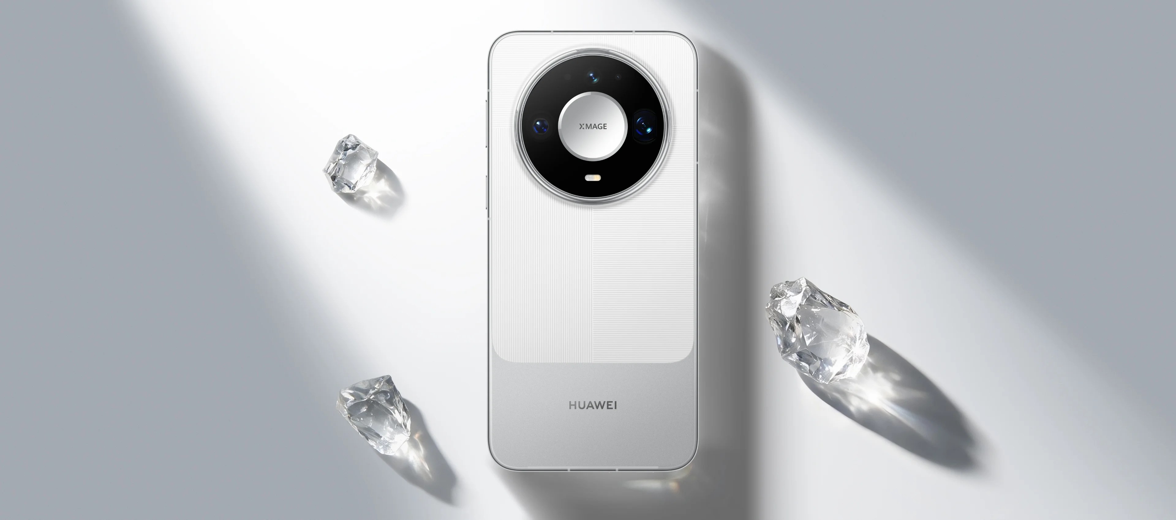 Huawei Mate 90 smartfonlarını və 10x zumlu kamera modulunu təqdim etdi