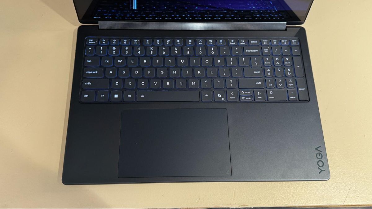 Lenovo RTX Spark çipli ilk 2 Windows 11 noutbukunu təqdim etdi