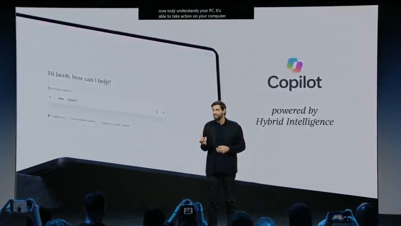 Microsoft RTX Spark çipli Surface Laptop Ultra noutbukunu təqdim etdi