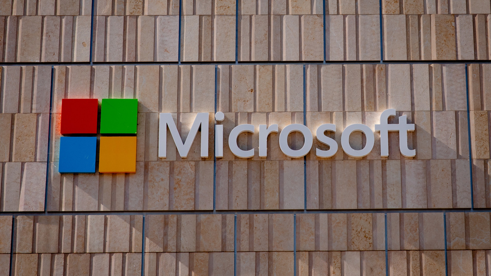 Microsoft yerli AI yenilikləri üçün Windows və Surface tədbiri keçirəcək
