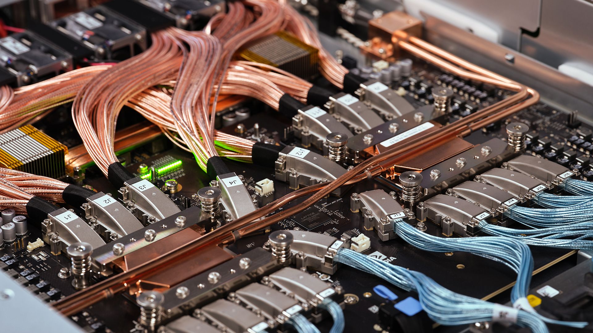 NVIDIA və Google AI məlumat mərkəzlərini şəbəkəyə tez qoşmaq üçün birləşdi