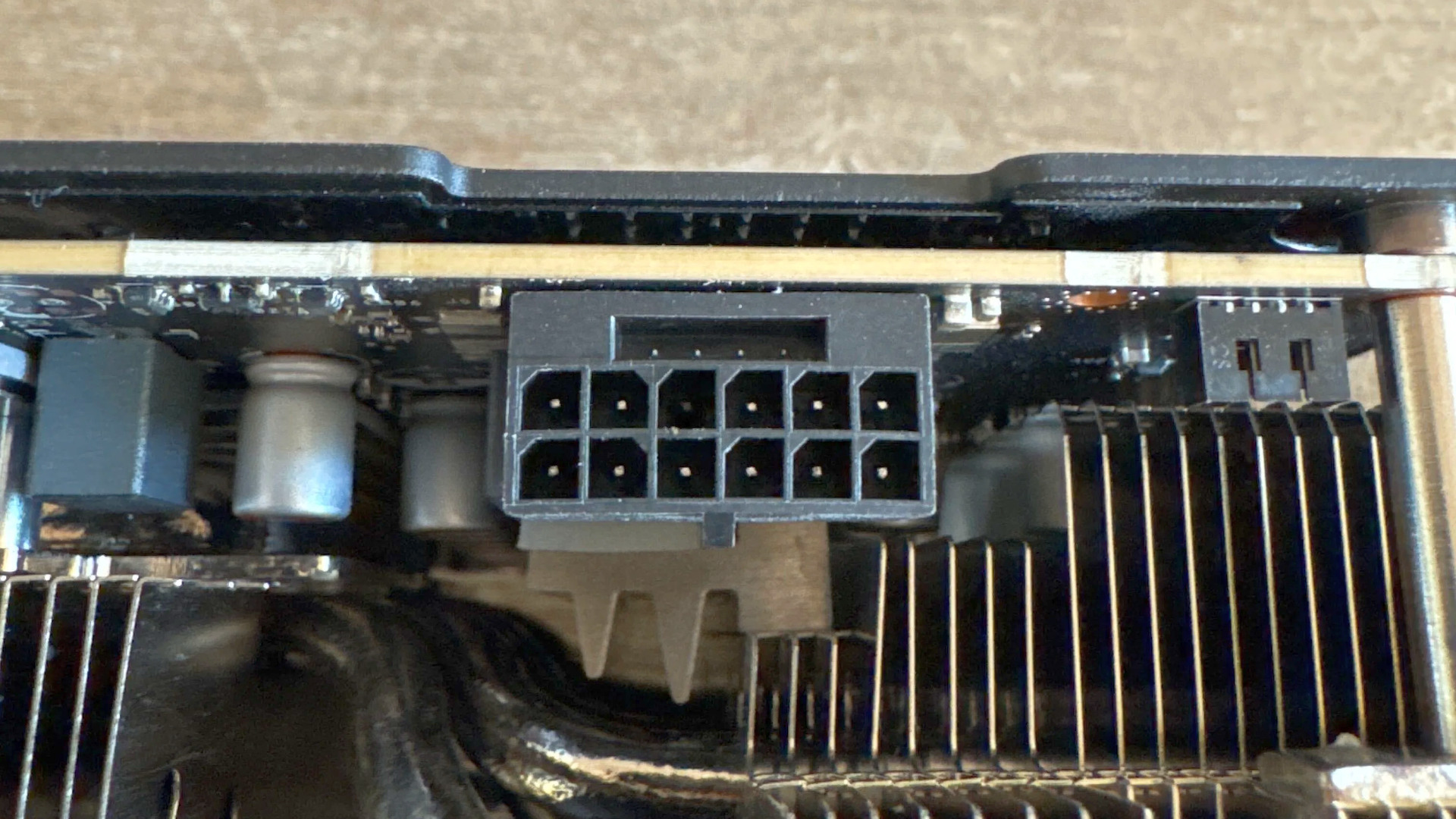 PNY kabeli əriyən GeForce RTX 5090 videokartına zəmanət vermədi