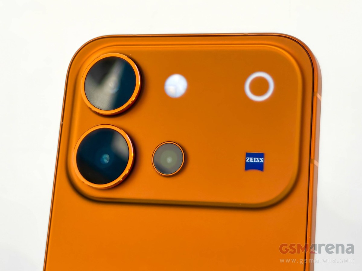 vivo V80 və S2 FE telefonlarını təqdim etdi: V80-də 7200 mAh batareya var