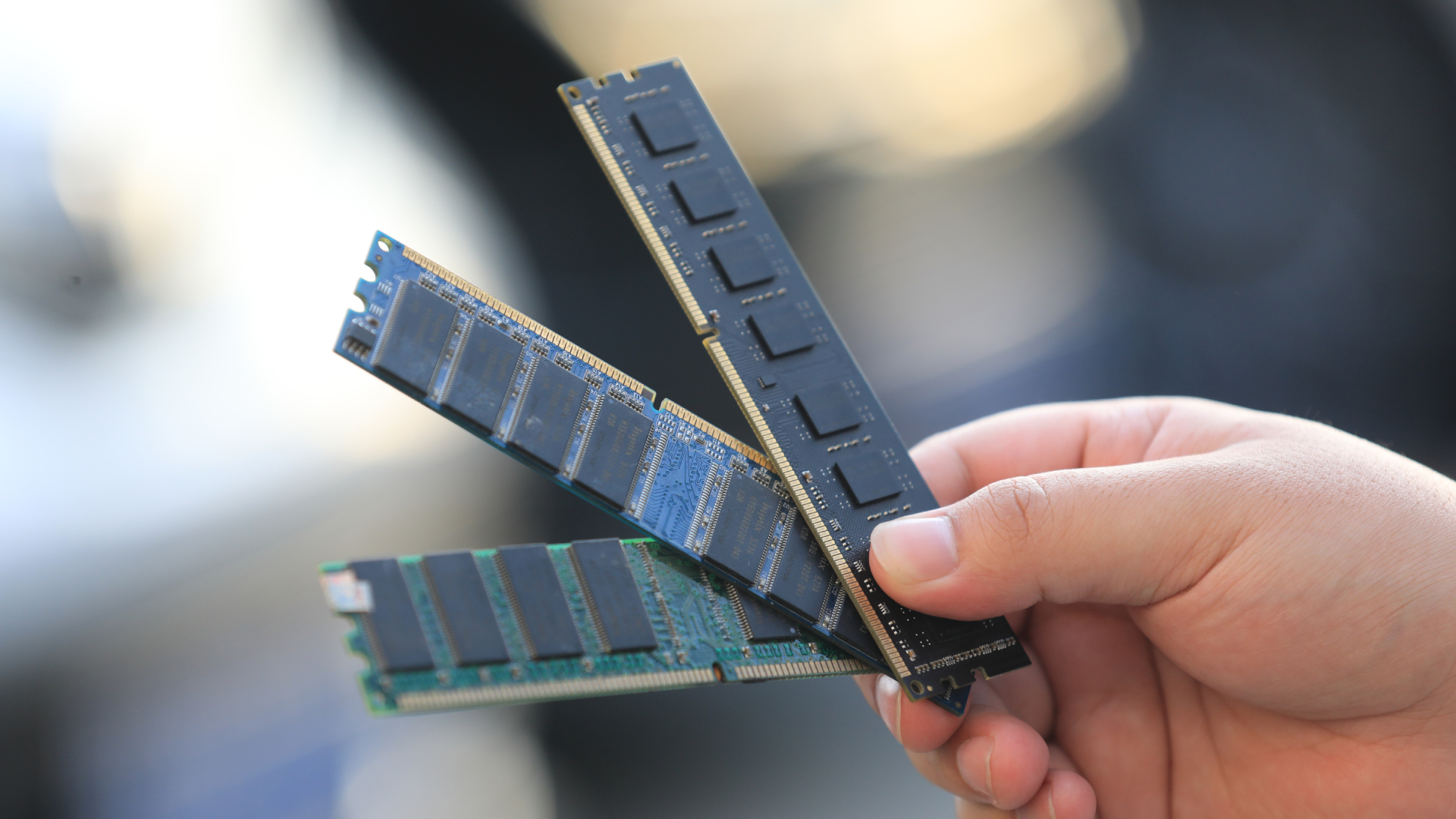 Yaddaş bahalaşdığı üçün XMG və Schenker noutbuklarının qiyməti artacaq