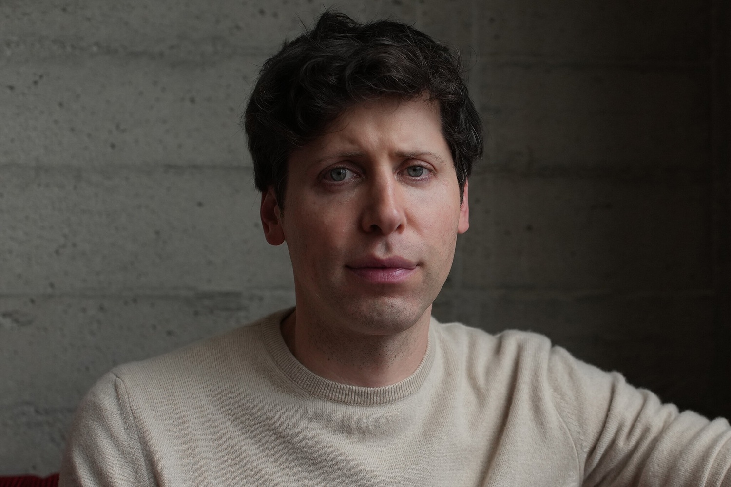 sam-altman-oz-saglamligini-suni-zekaya-etibar-etmeye-hazir-olmadigini-bildirib