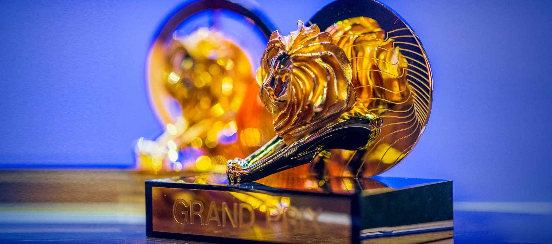 cannes-lions-festivalinin-ikinci-gunu-bol-mukafat-yaradiciliq-ve-eylence-ile-basa-catdi