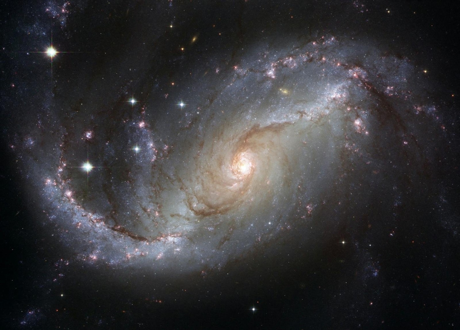 astronomlar-yeni-en-qedim-qalaktikani-kesf-edibler