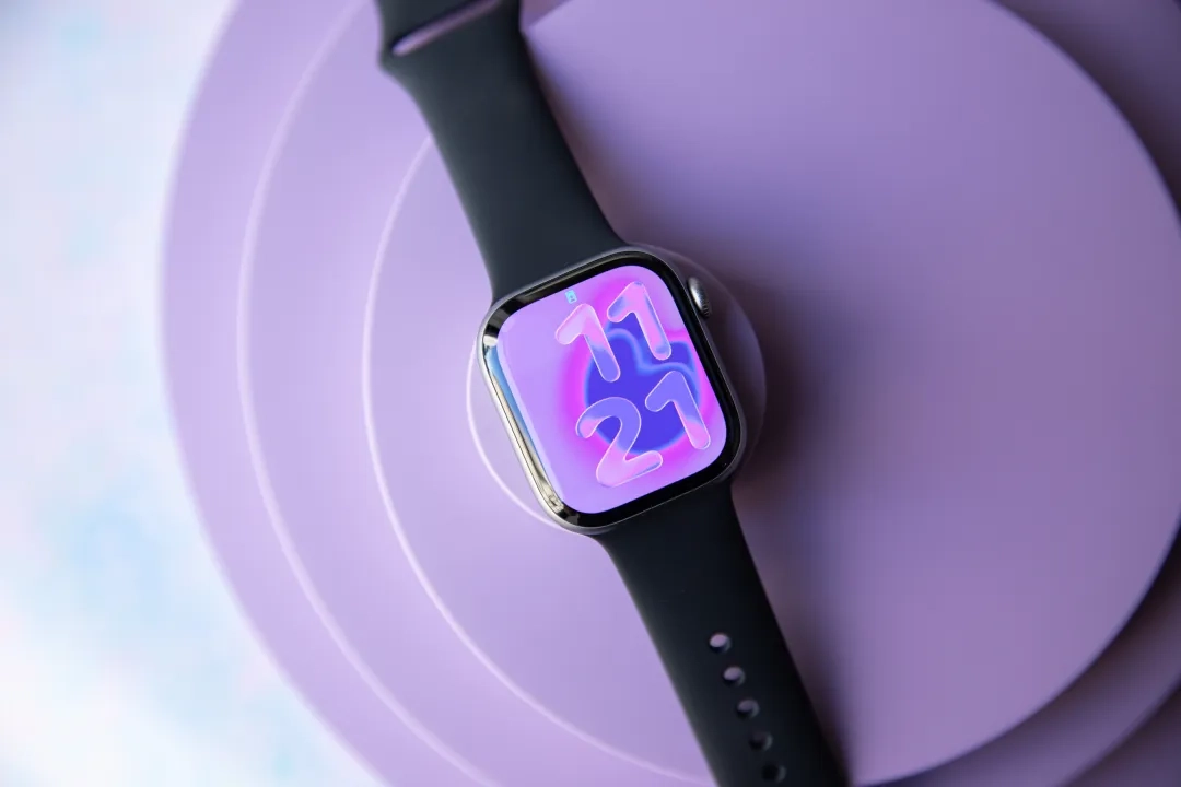 apple-watch-series-11-ucun-70-dollarliq-endirim
