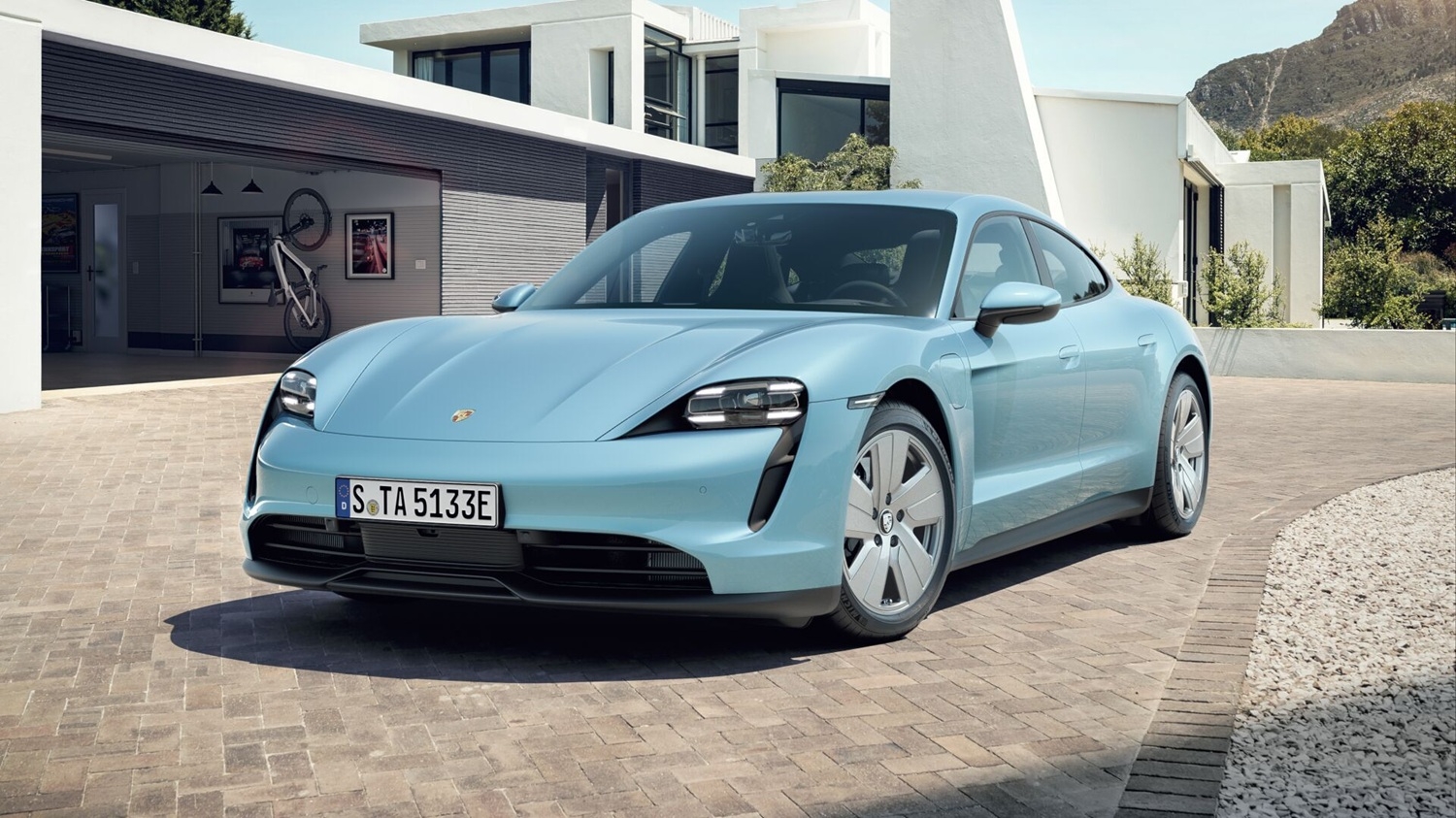 porsche-elektromobilller-ile-bagli-iddiali-planlarindan-imtina-edib