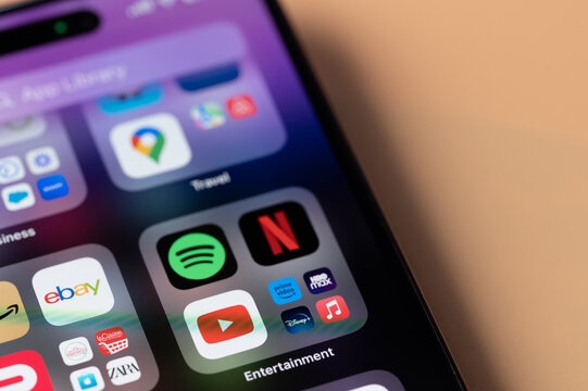 netflix-ve-spotify-mezmunlarini-qanunsuz-yayimlayan-tetbiq-ifsa-edildi