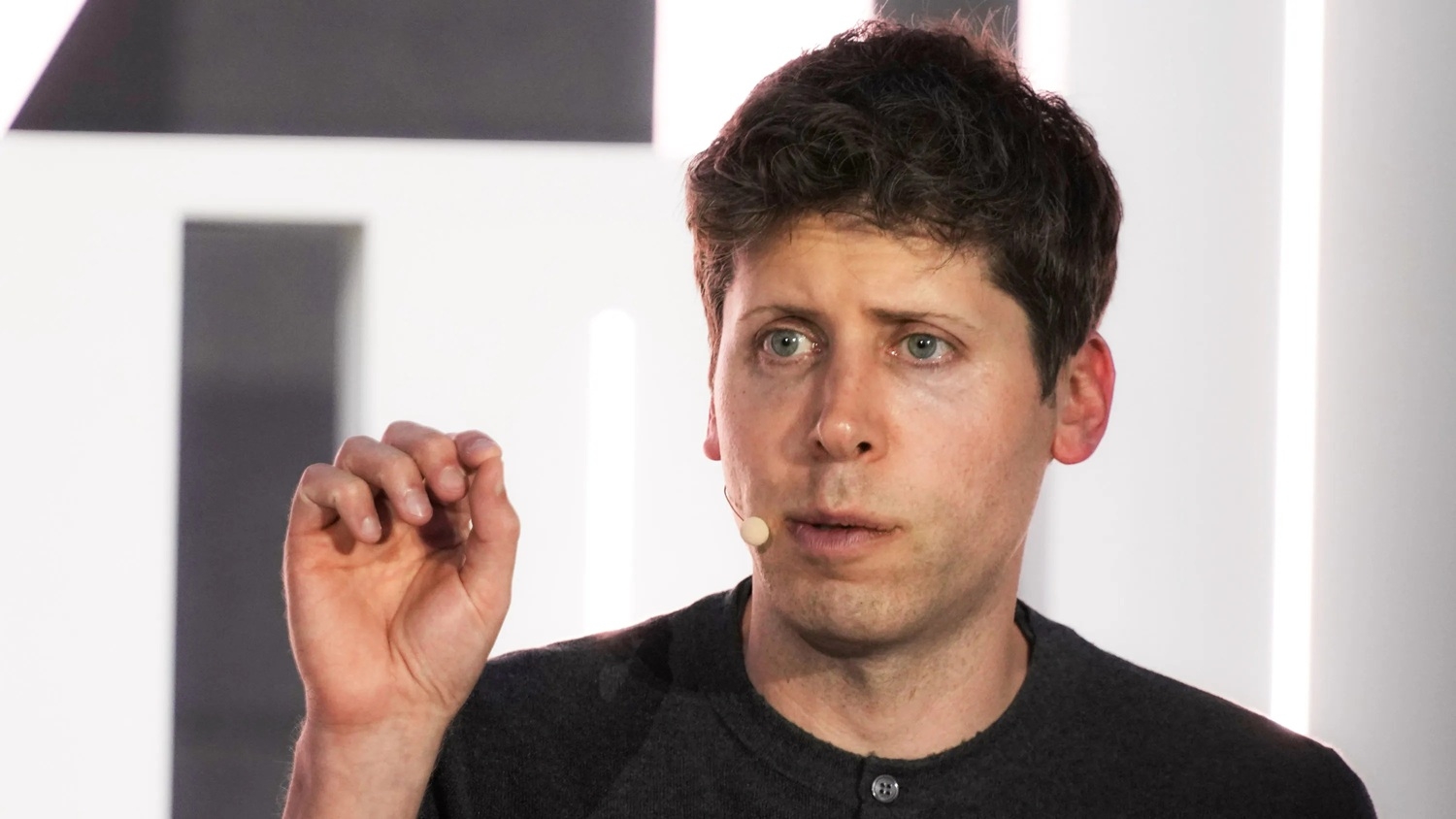 sam-altman-openai-nin-perspektivlerinden-ve-diger-movzulardan-danisib