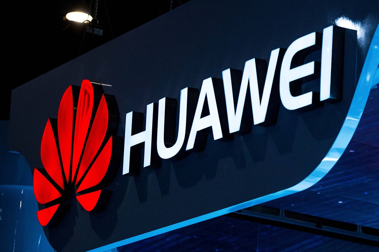 huawei-abs-sanksiyalari-uzerinde-qelebesini-elan-edib