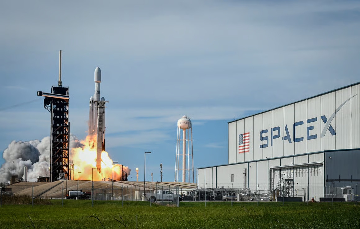 spacex-avropanin-kosmik-sahesini-tamamile-zebt-ede-biler