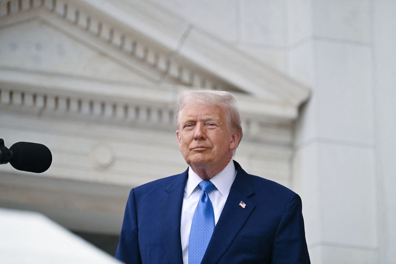 abs-federal-mehkemesi-trump-rusumlarinin-ekseriyyetini-legv-edib