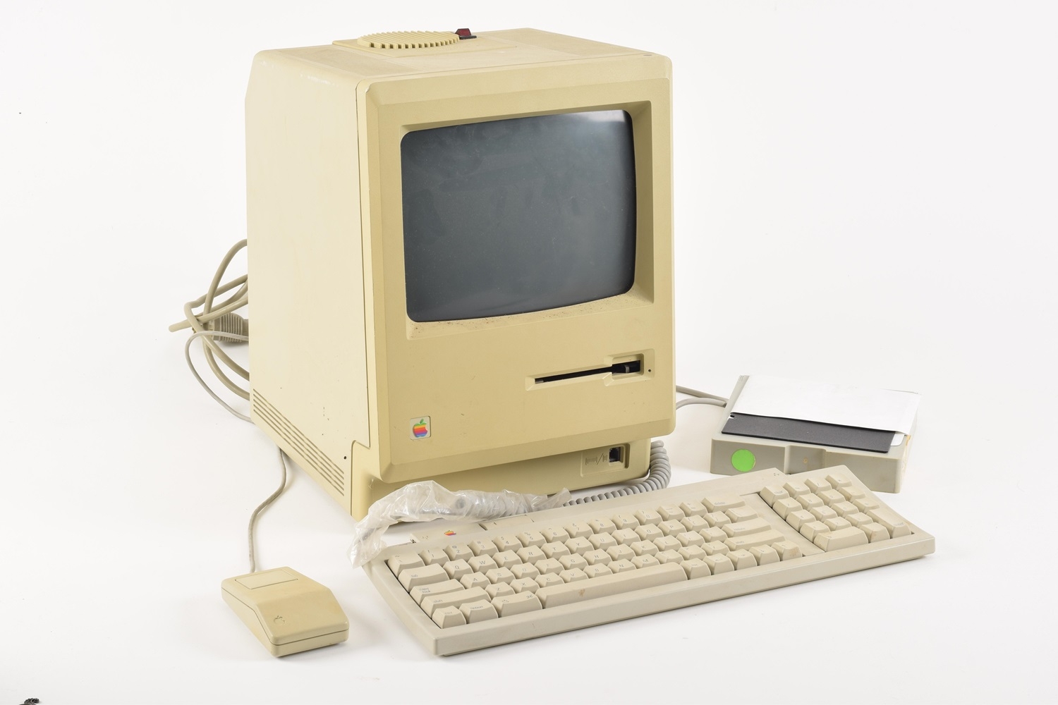 apple-macintosh-un-ilk-prototipi-rekord-qiymete-satisa-cixarilacaq