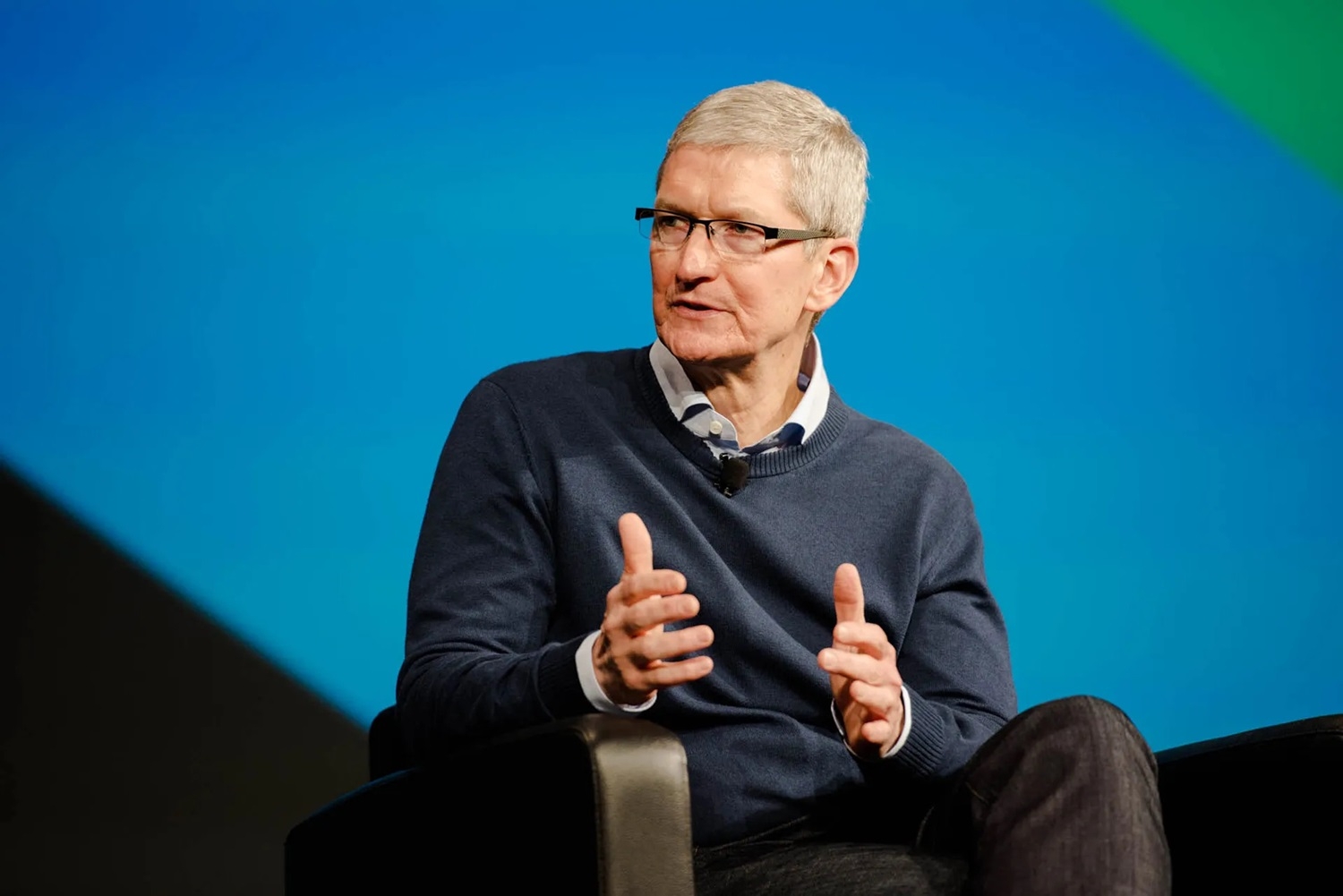 apple-ceo-su-tim-cook-deepseek-innovativlik-sergileyib