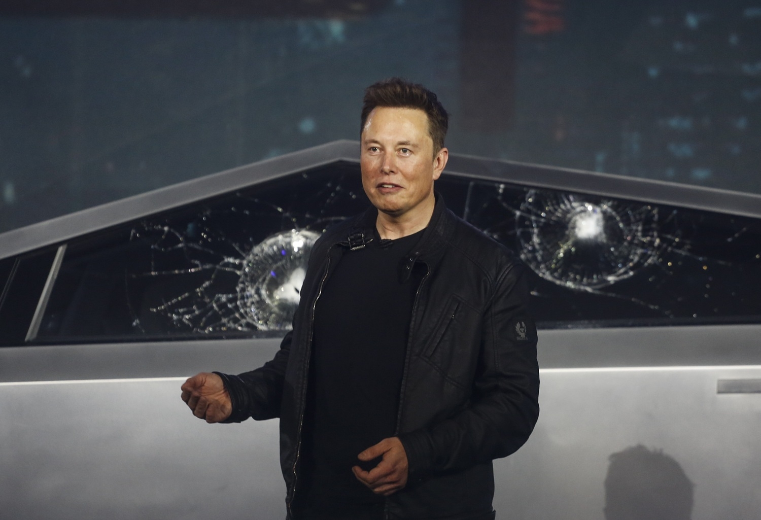 elon-musk-ilin-sonuna-tesla-nin-en-mohtesem-teqdimatini-anons-edib