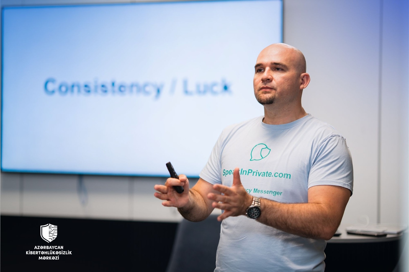 “Google”u tərk edib öz yolunu seçdi – Azər Əliyevin “SpeakinPrivate” startapının hekayəsi