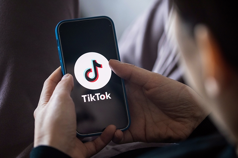 avropa-komissiyasi-tiktok-u-hedefe-aldi-dizayn-deyisdirile-biler