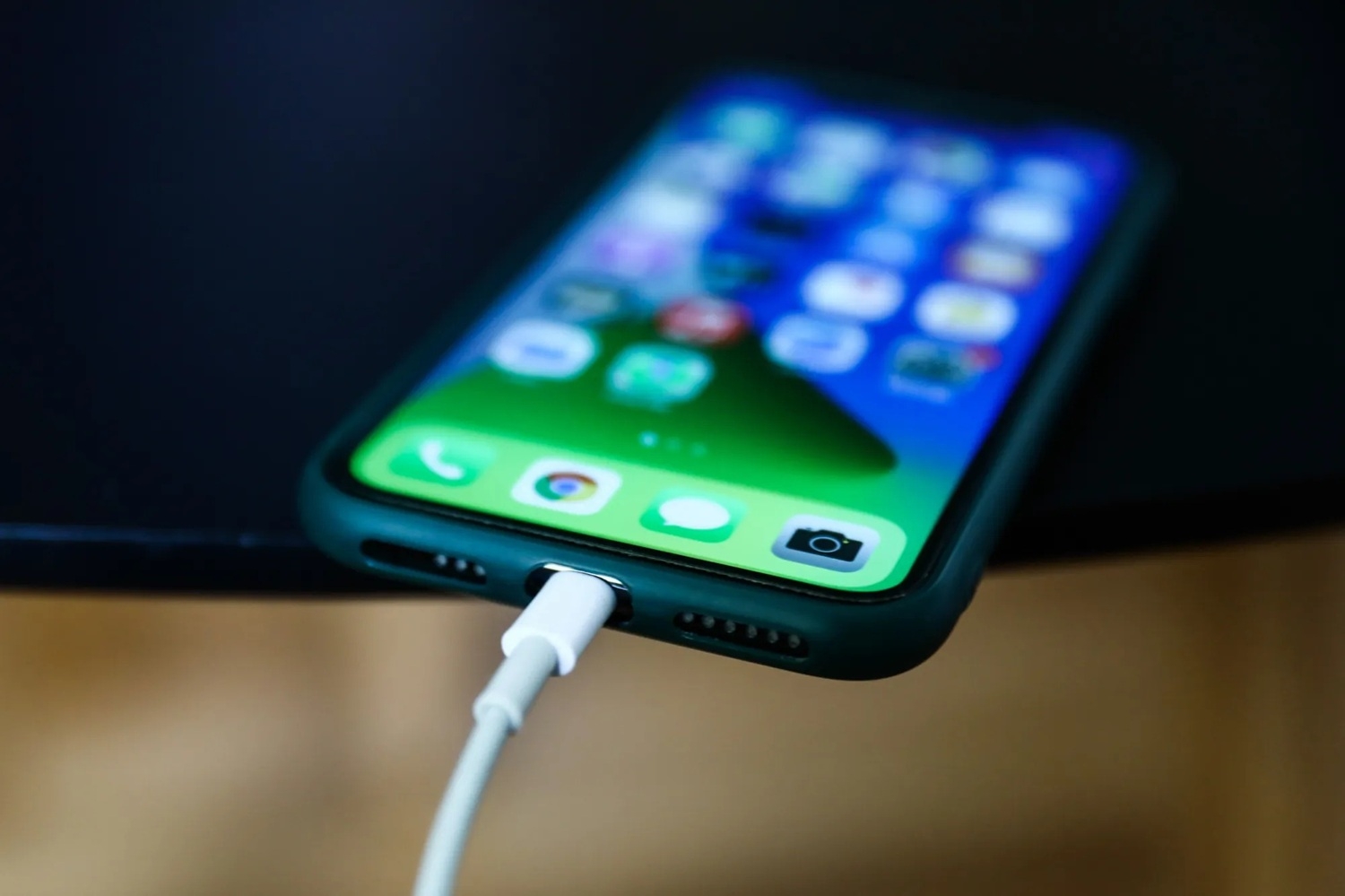 iphone-larda-batareya-enerjisinin-serfiyyatina-suni-zeka-nezaret-edecek