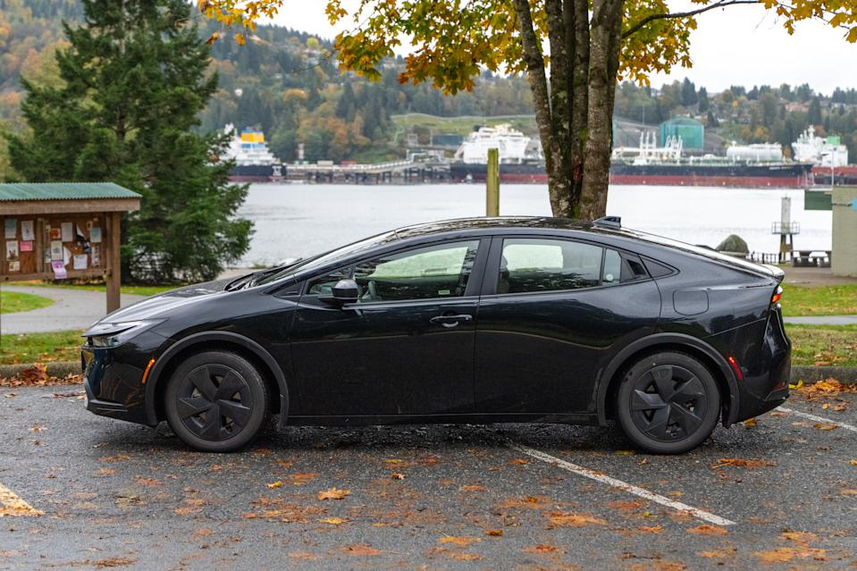 2024-toyota-prius-prime-gundelik-istifadede-ne-ved-edir