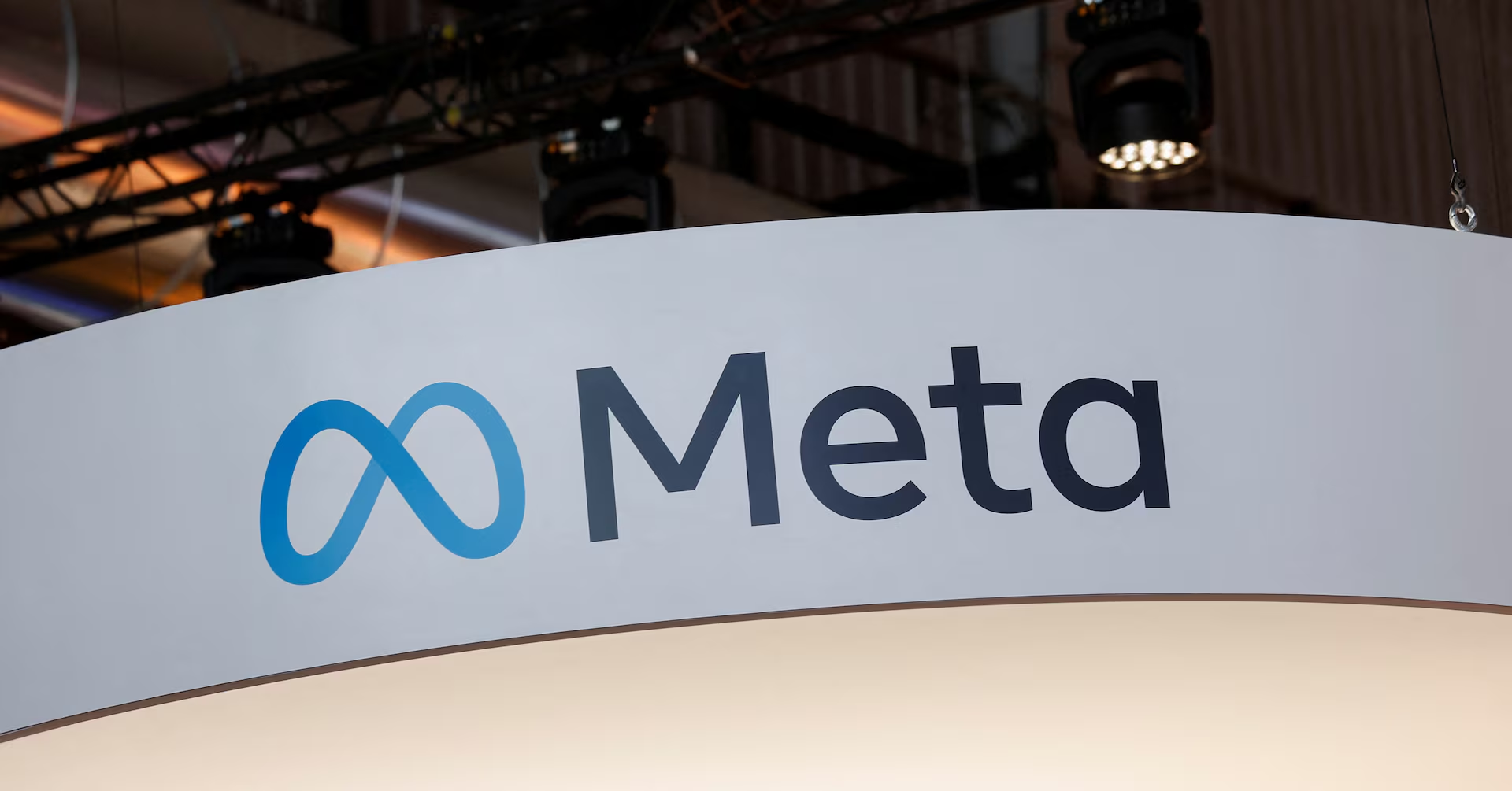 meta-tarixinde-ilk-defe-daimi-hesab-qadagalarini-yeniden-nezerden-kecirir