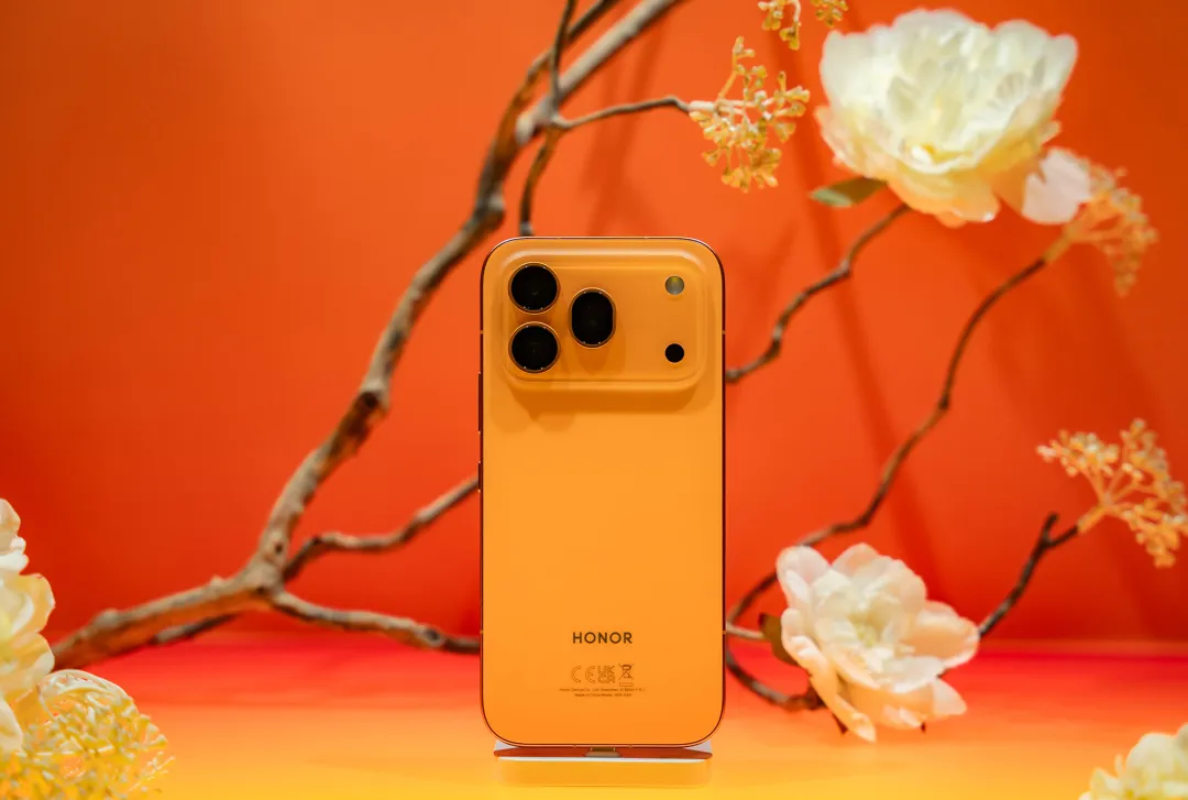 honor-iphone-a-benzer-yeni-telefonlarini-teqdim-etdi