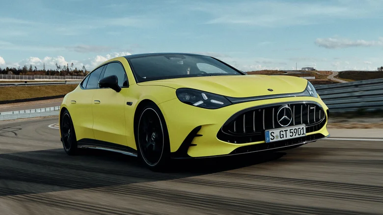mercedes-amg-tarixinin-en-guclu-avtomobilini-teqdim-etdi