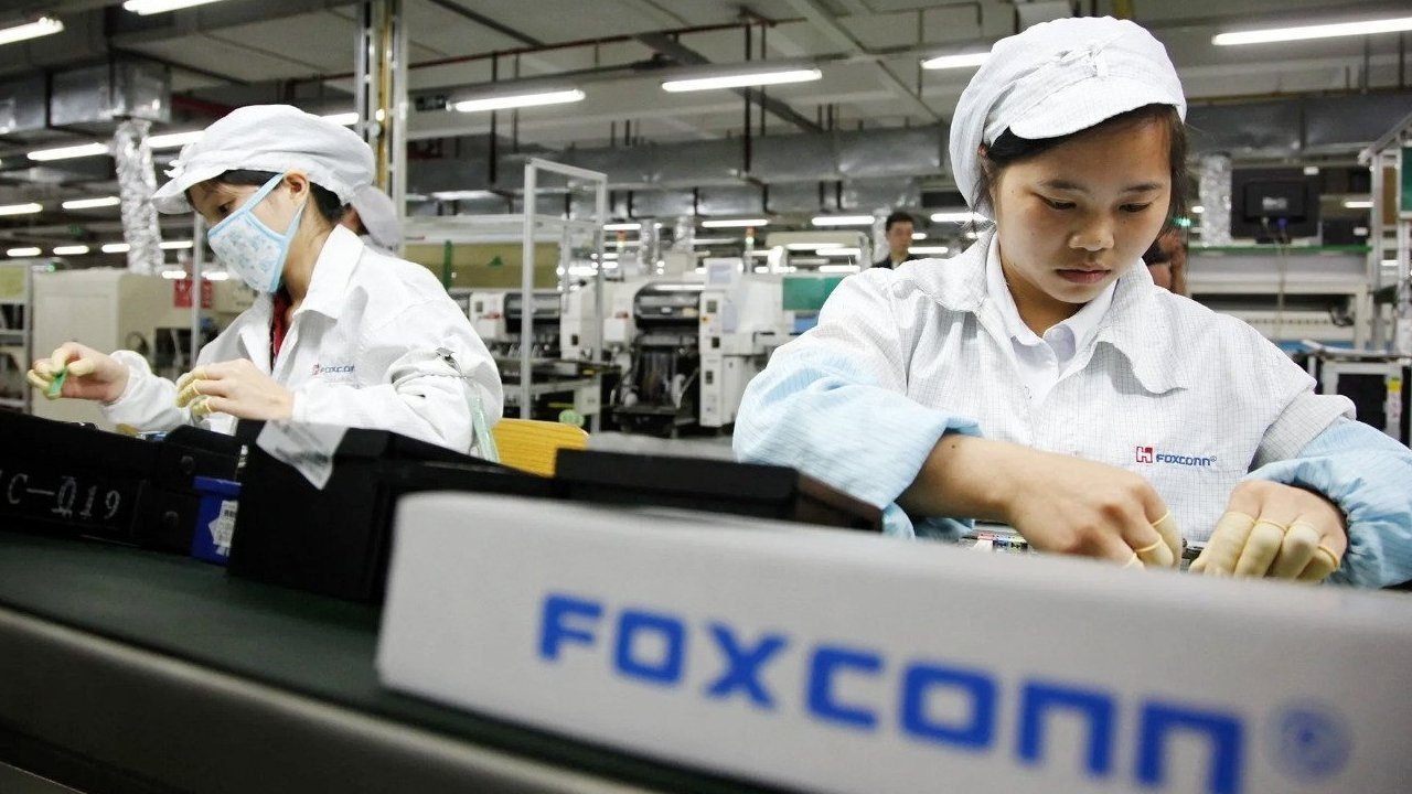 foxconn-hucumu-apple-in-daxili-server-layihesi-ortaya-cixdi