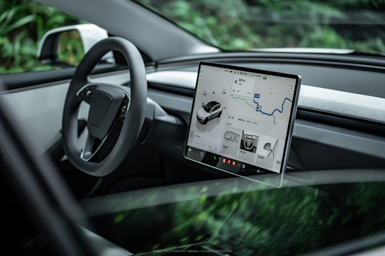 tesla-avtomobilleri-surucunun-parklanma-verdislerini-oyrenecek