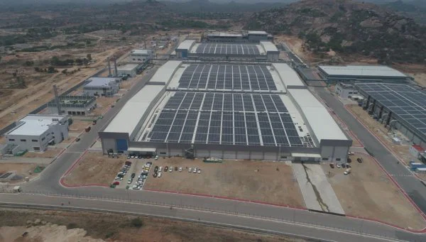 apple-ve-tesla-senedleri-hakerlerin-eline-kecib