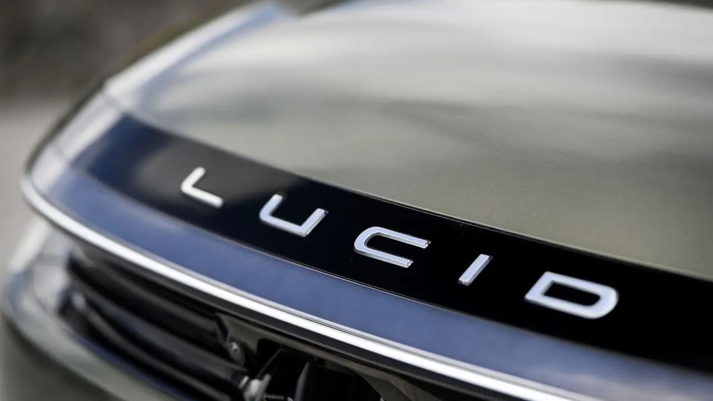 lucid-motors-da-boyuk-rehberlik-deyisikliyi