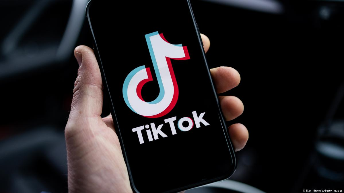 abs-federal-emekdaslarina-is-telefonlarinda-tiktok-a-yeniden-icaze-verildi