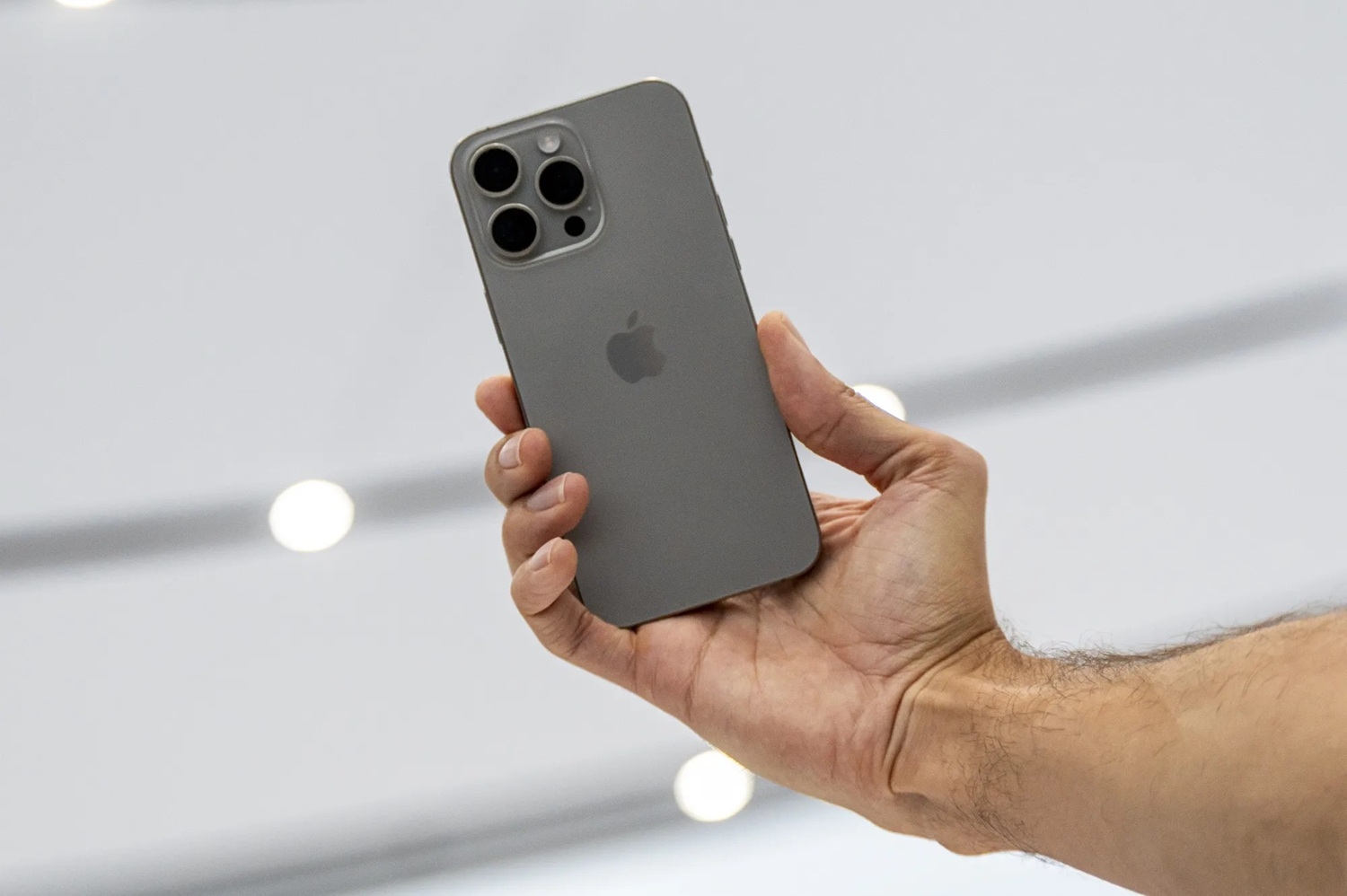 cinde-iphone-larin-qiymetleri-keskin-sekilde-asagi-dusub