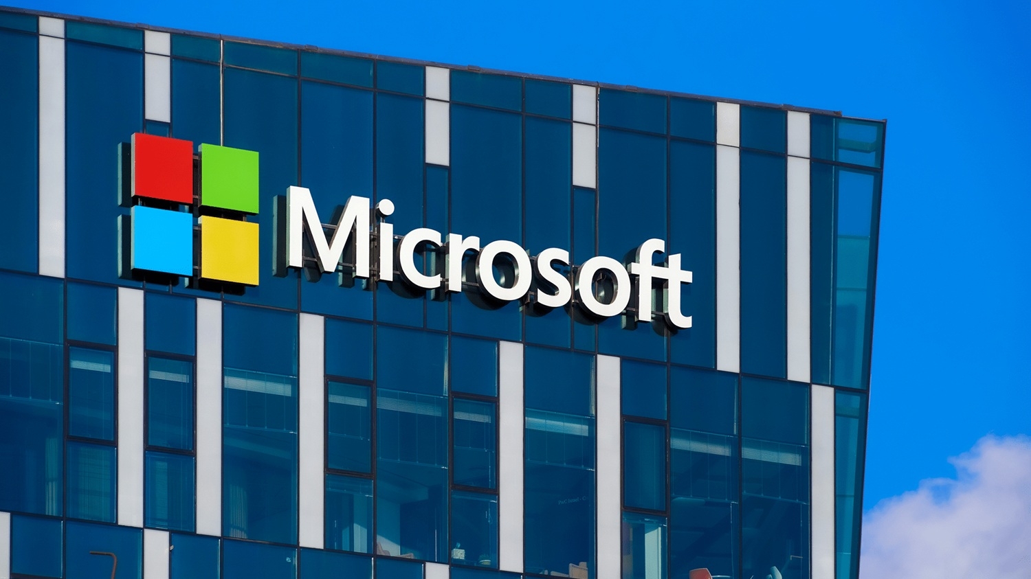 microsoft-suni-zeka-sebebile-minlerle-iscini-ixtisar-edecek