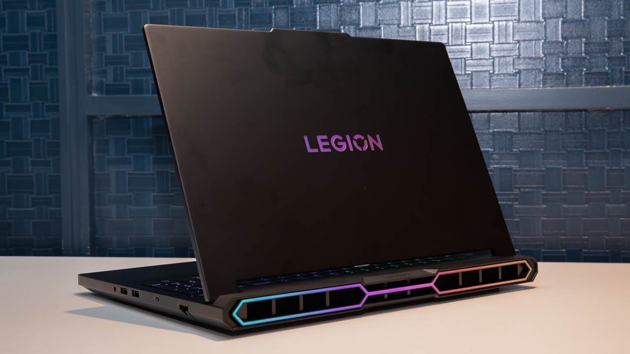 lenovo-legion-pro-7i-16-gen-10-gaming-noutbuku-teqdim-edilib-qiymeti