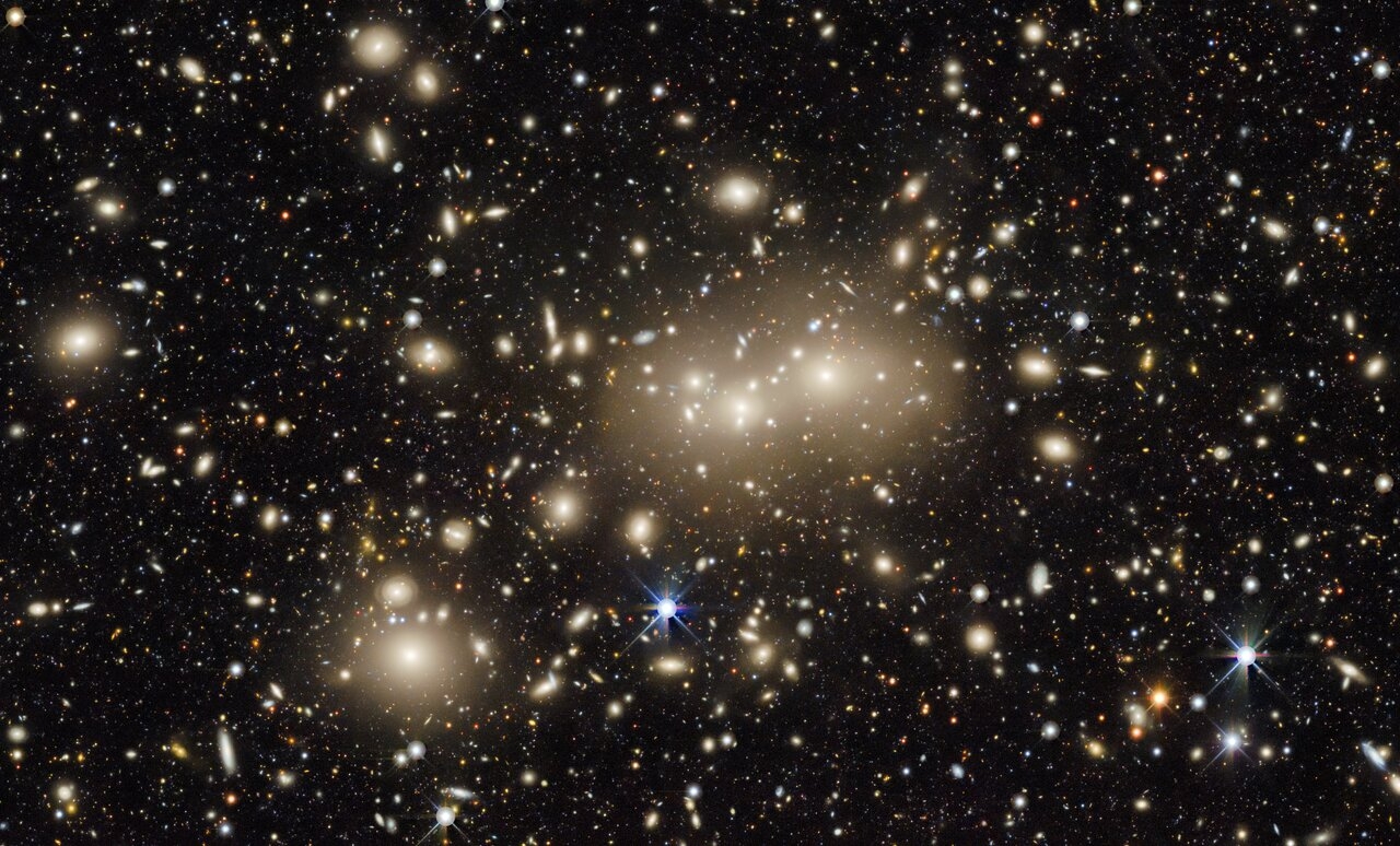 astronomlar-kainatdaki-en-parlaq-qalaktikani-kesf-edibler