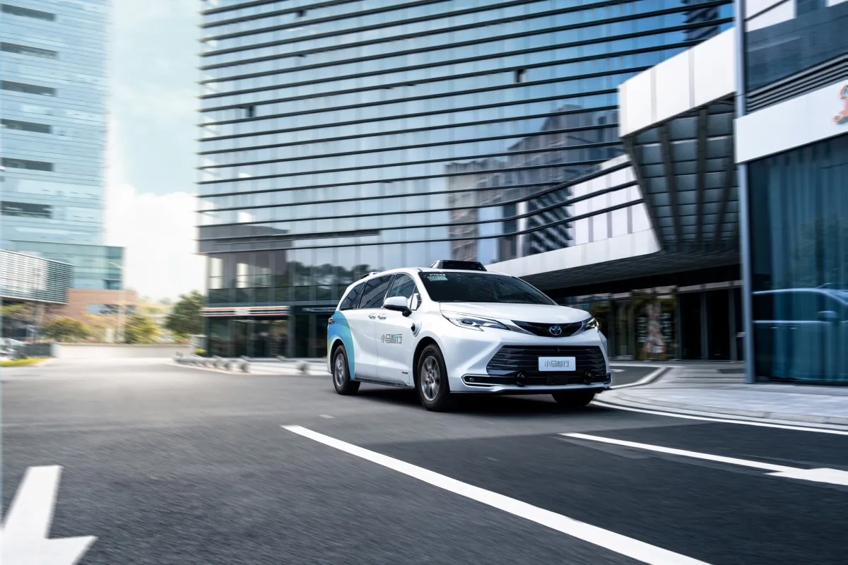 ponyai-2026-ci-ile-qeder-robotaksi-parkini-uc-defe-boyudecek