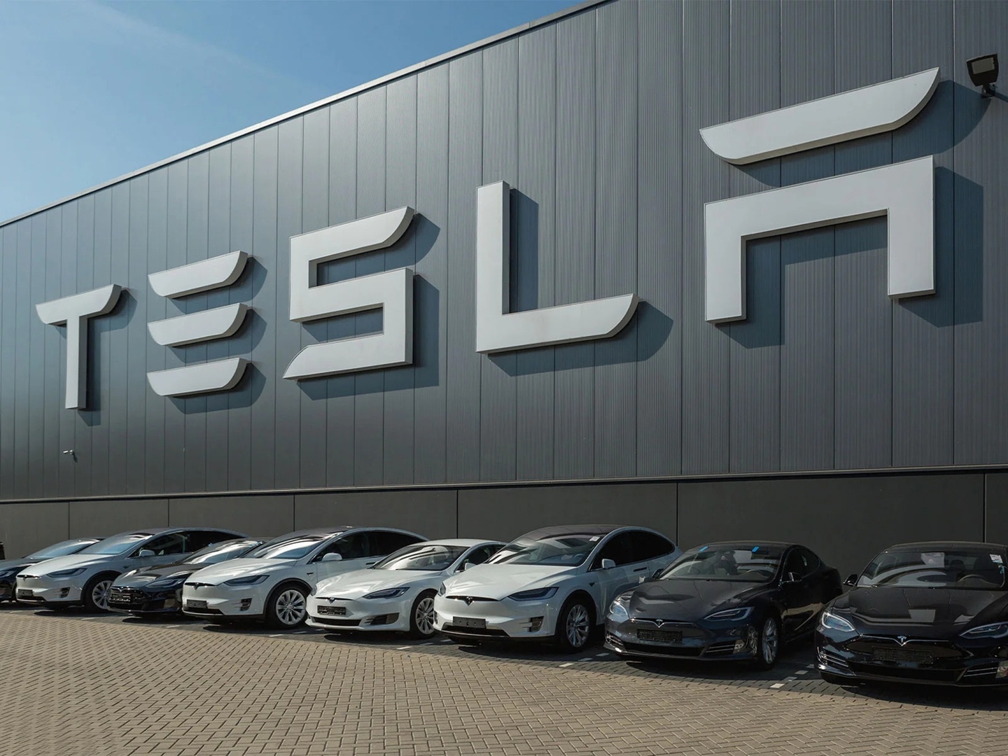 tesla-nin-abs-bazarindaki-payi-son-8-ilin-minimumuna-enib