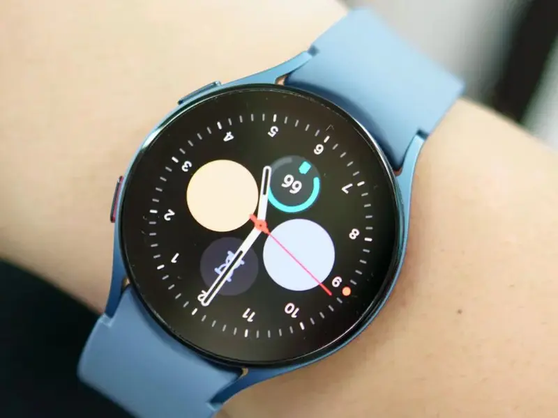 teqdimata-sayili-gunler-qalmis-samsung-galaxy-watch-7-ve-galaxy-watch-ultra-nin-yeni-fotolari-teqdim-edilib